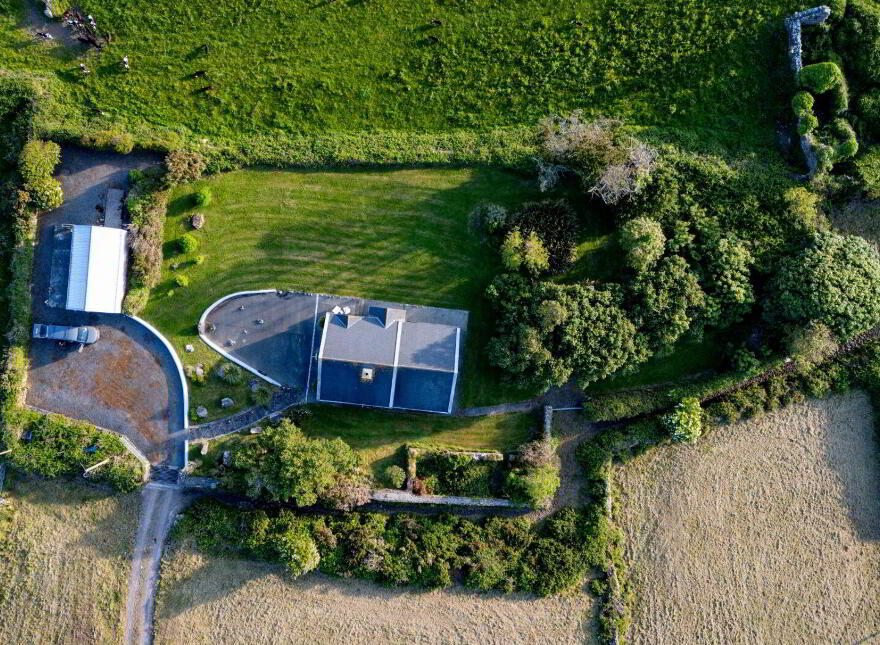 Ballynatra, Kilcrohane, P75VN24