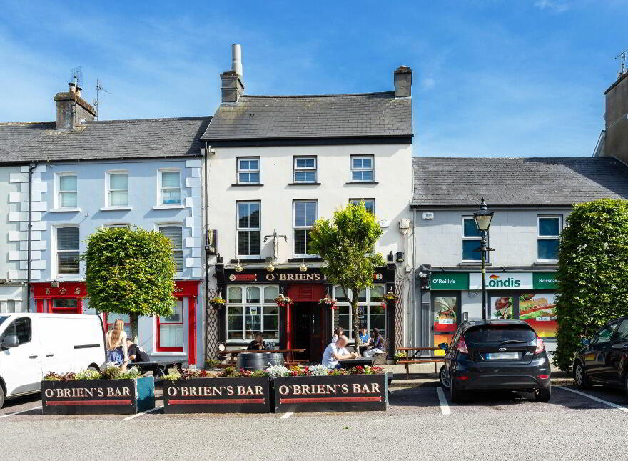 O'Brien's Bar, 3 South Square, Rosscarbery, P85AF89