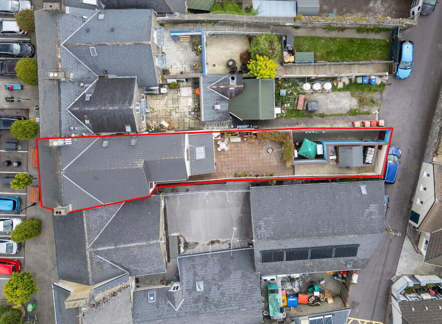 O'Brien's Bar, 3 South Square, Rosscarbery, P85AF89