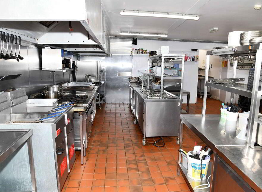Finn's Bar Restaurant, Milltown, H54Y038