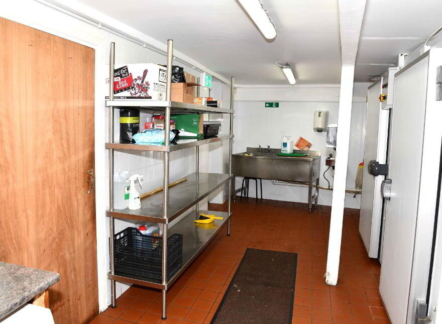 Finn's Bar Restaurant, Milltown, H54Y038