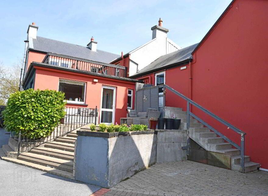 Finn's Bar Restaurant, Milltown, H54Y038