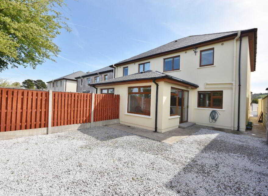 35 The Meadows, Listowel, V31R866