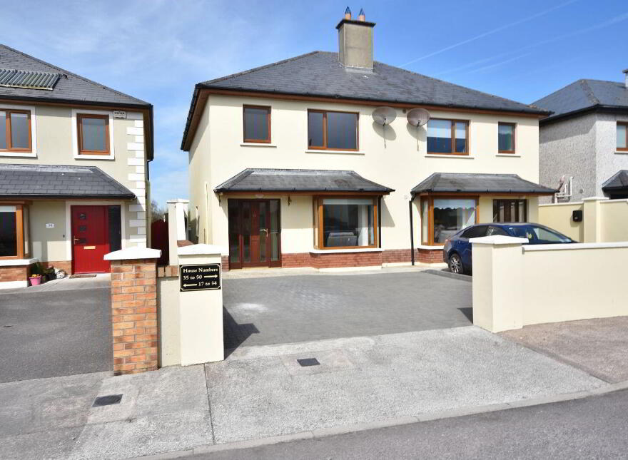 35 The Meadows, Listowel, V31R866