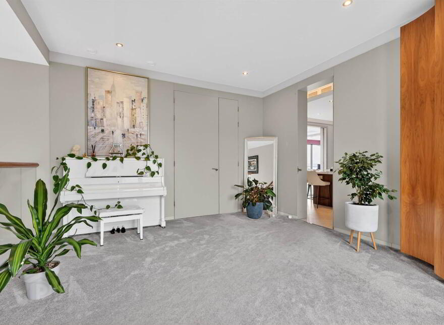 Craigmore, 30 Ballygrainey Road, Holywood, BT18 0HE