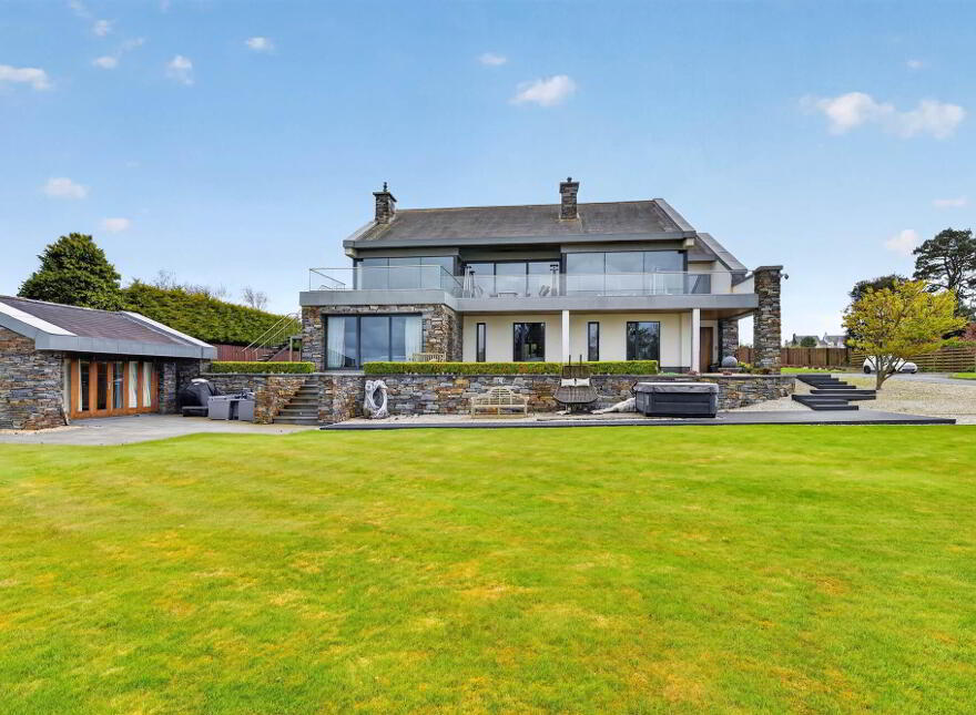 Craigmore, 30 Ballygrainey Road, Holywood, BT18 0HE