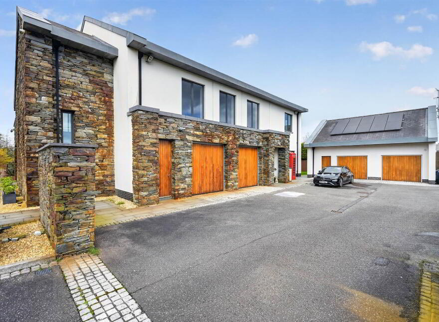 Craigmore, 30 Ballygrainey Road, Holywood, BT18 0HE
