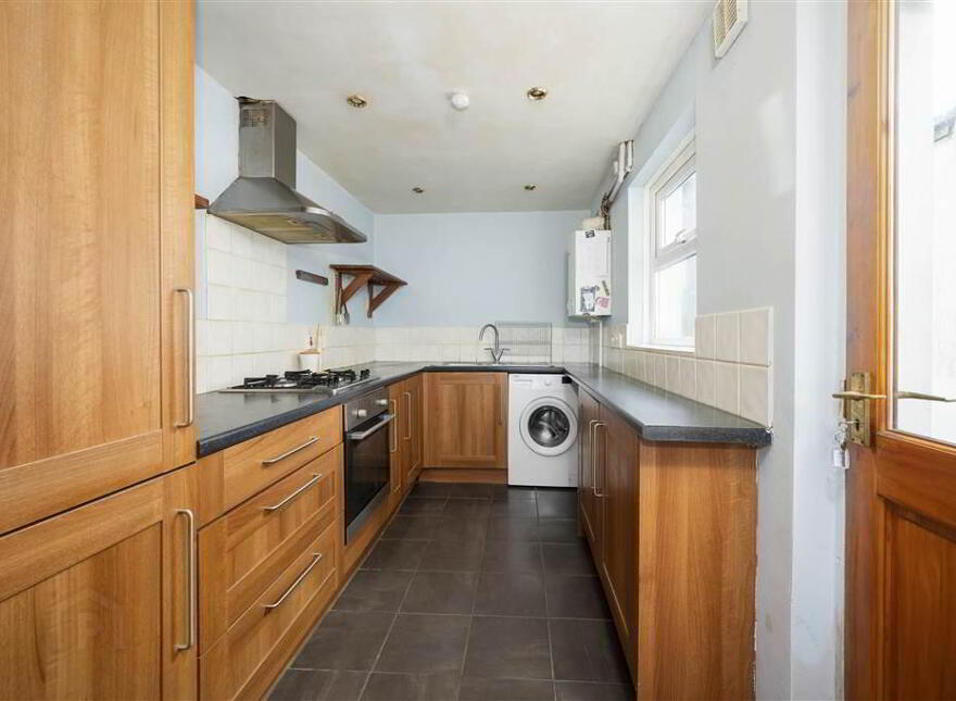 28 Trevor Street, Holywood, BT18 9NA photo 3