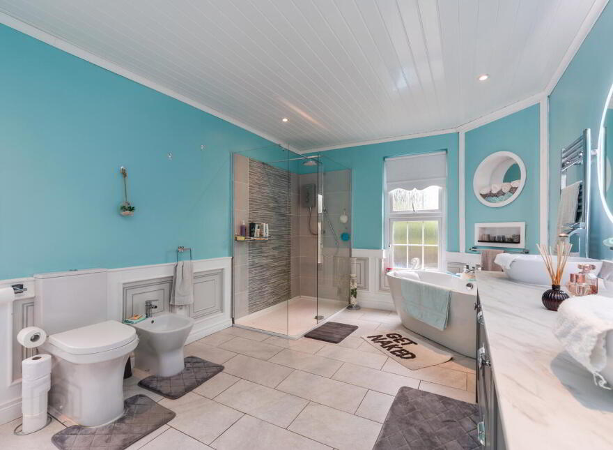 24 Chichester Avenue, Belfast, BT15 5EH
