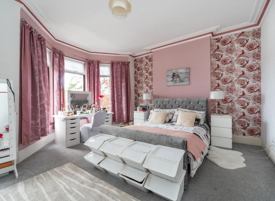 24 Chichester Avenue, Belfast, BT15 5EH