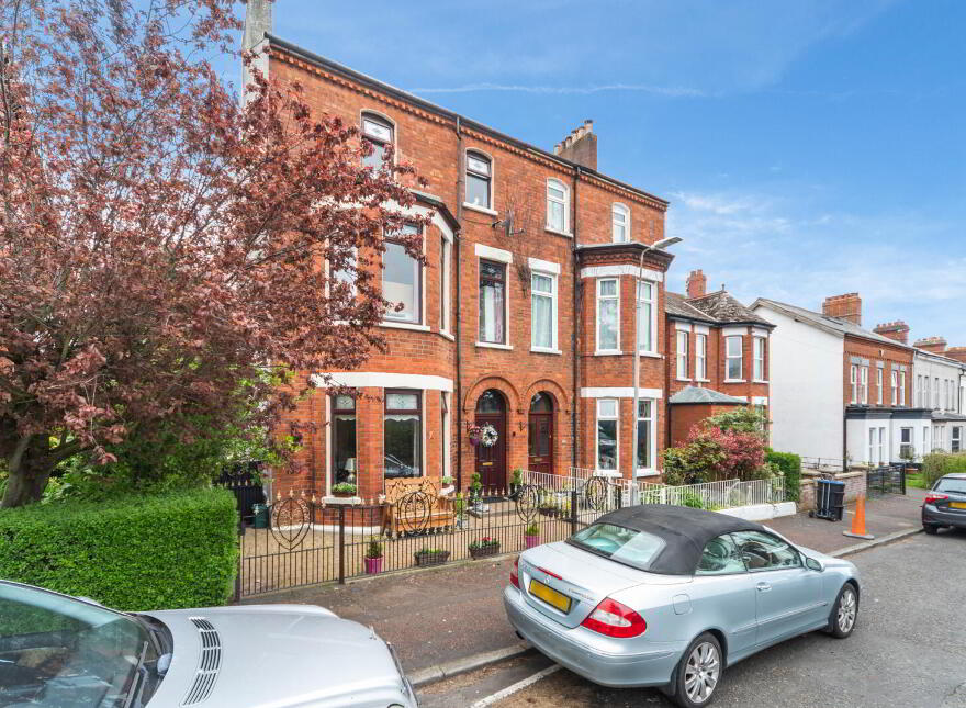 24 Chichester Avenue, Belfast, BT15 5EH