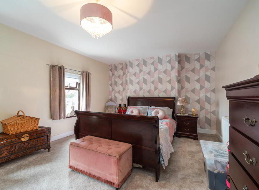 24 Chichester Avenue, Belfast, BT15 5EH