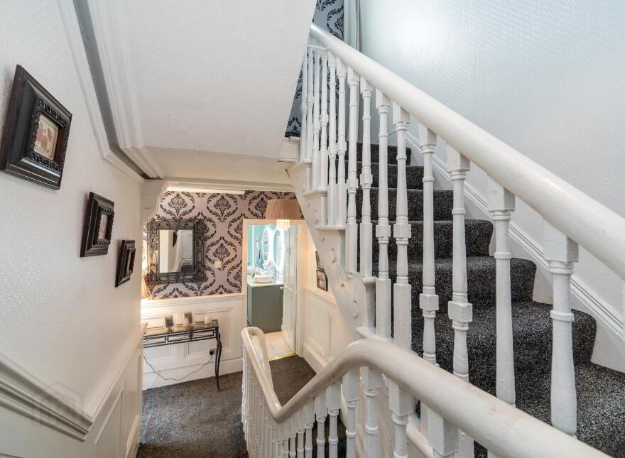 24 Chichester Avenue, Belfast, BT15 5EH