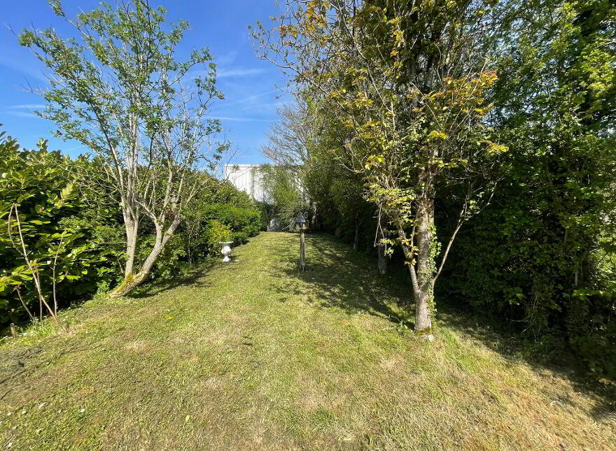 Main Street, Roosky, N41DT97