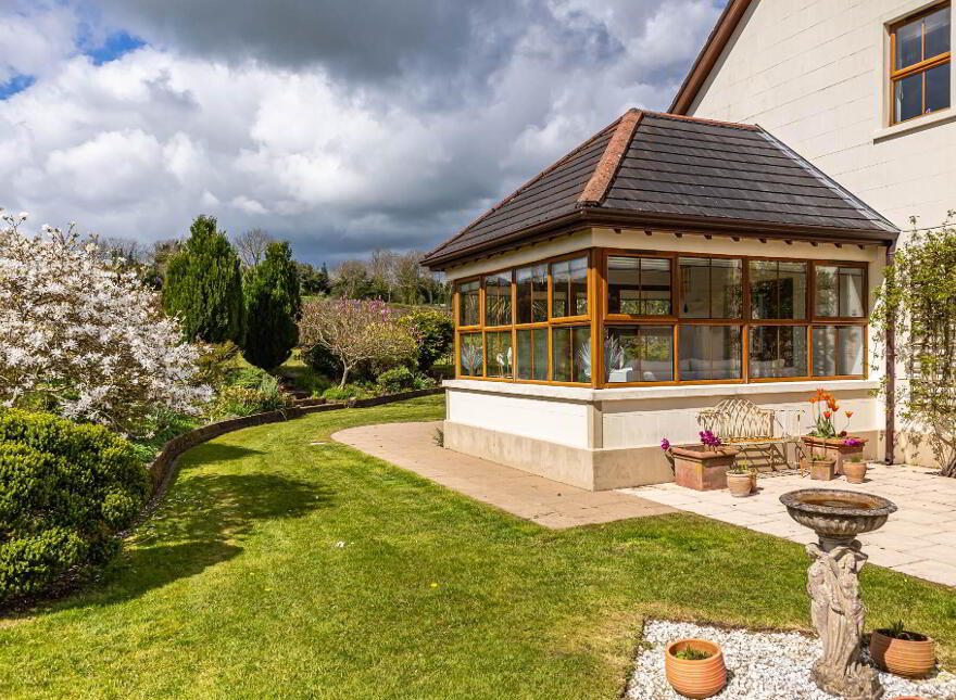Swan Hill, 148 Dromore Road, Ballynahinch, BT24 8HZ