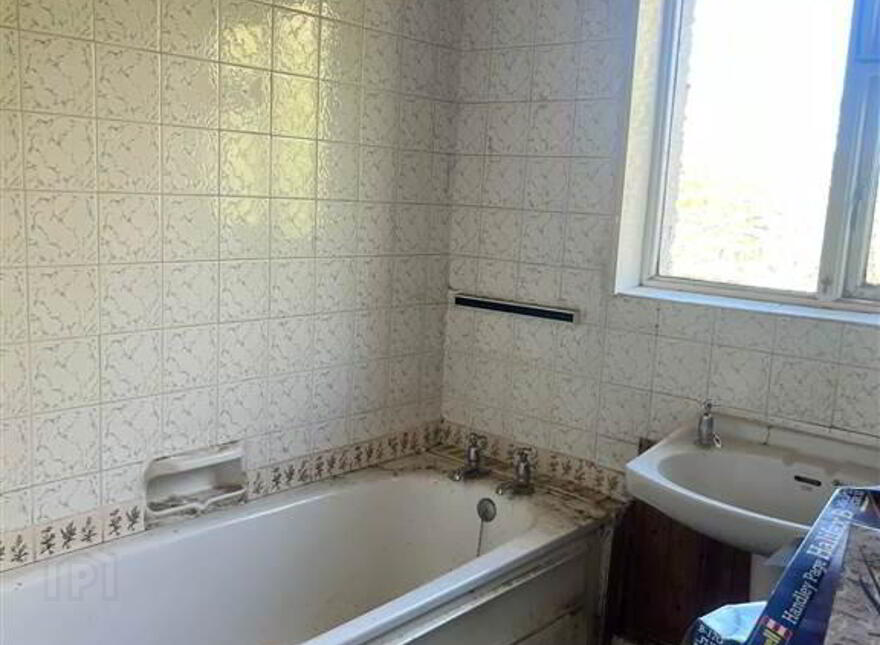 138 Sicily Park, Upper Lisburn Road, Belfast, BT10 0AQ
