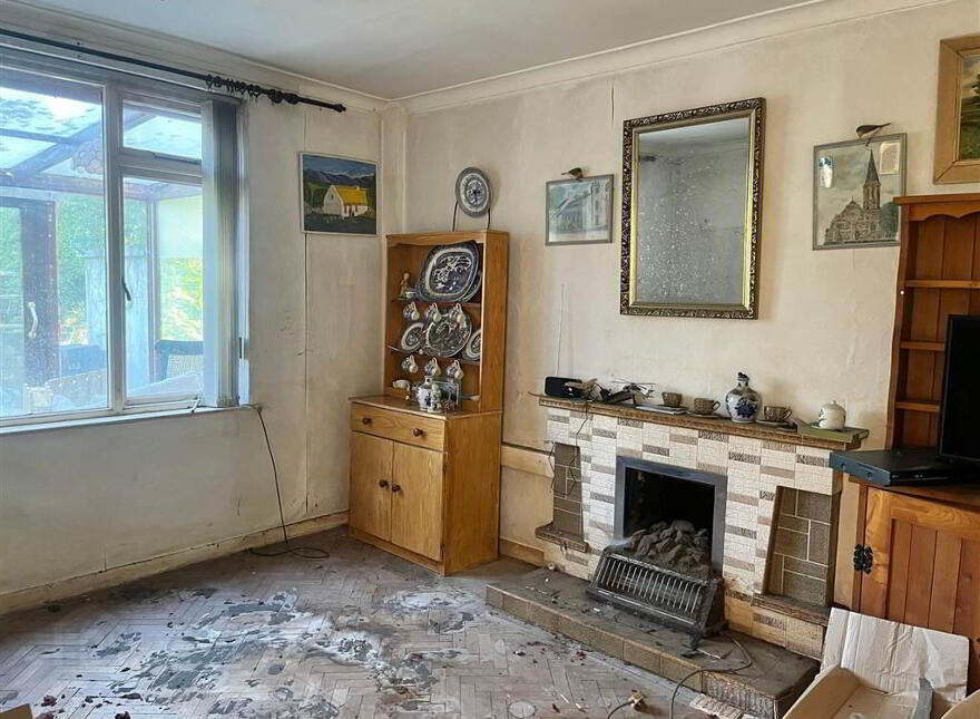 138 Sicily Park, Upper Lisburn Road, Belfast, BT10 0AQ