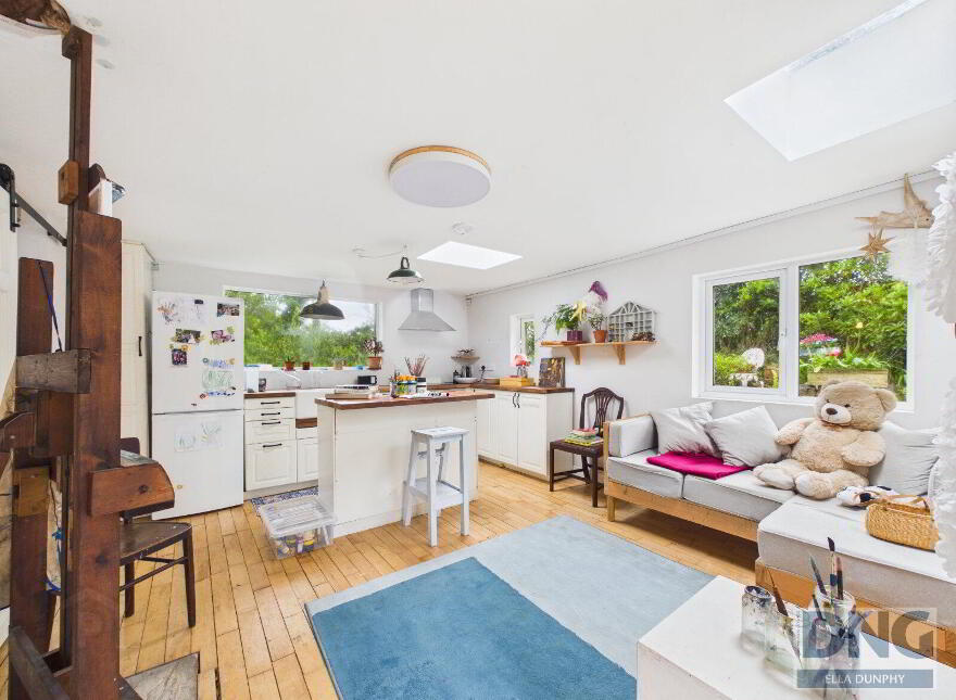 Fern Hollow, Cullentra, The Rower, R95P5W9