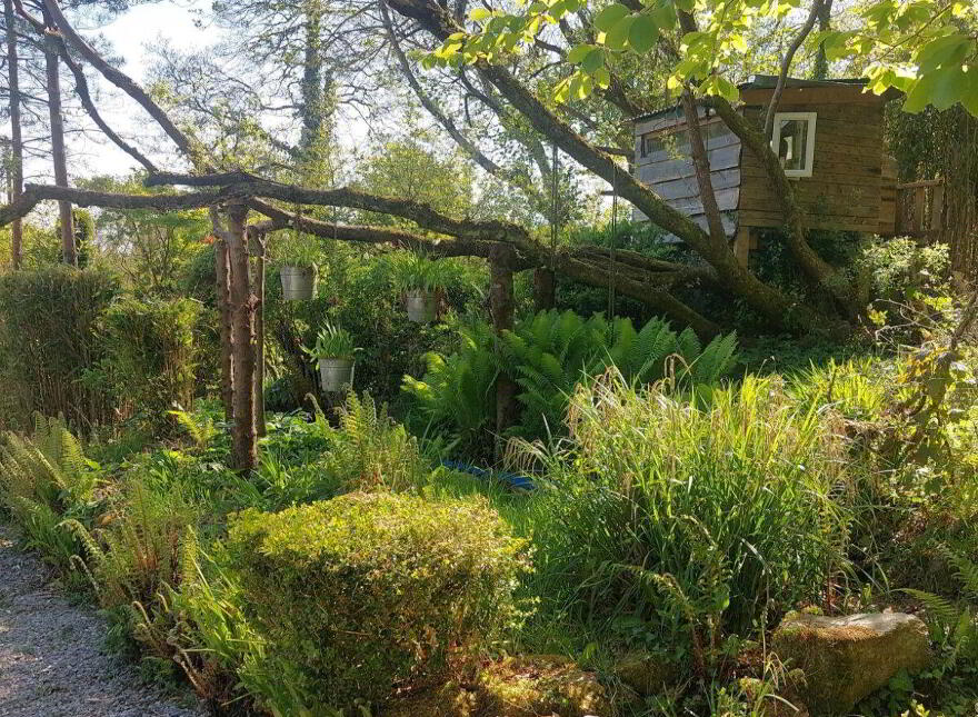 Fern Hollow, Cullentra, The Rower, R95P5W9