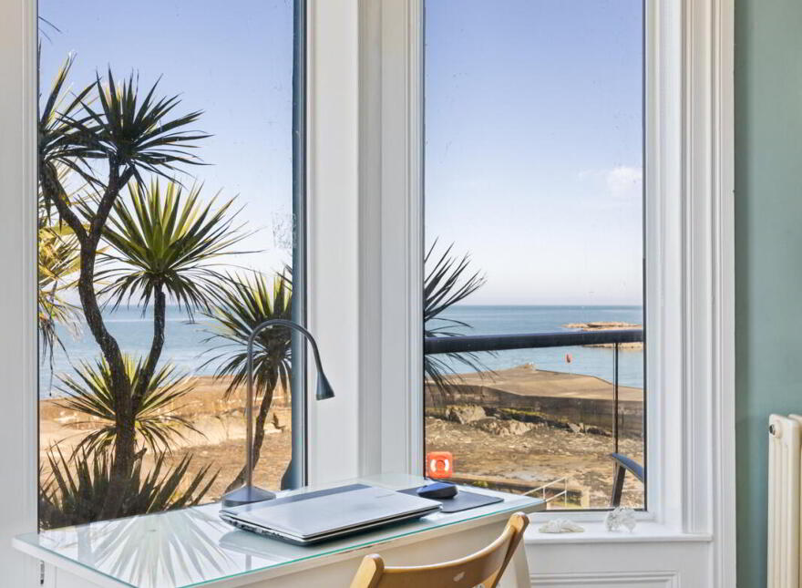 42B Seacliff Road, Bangor, BT20 5EZ