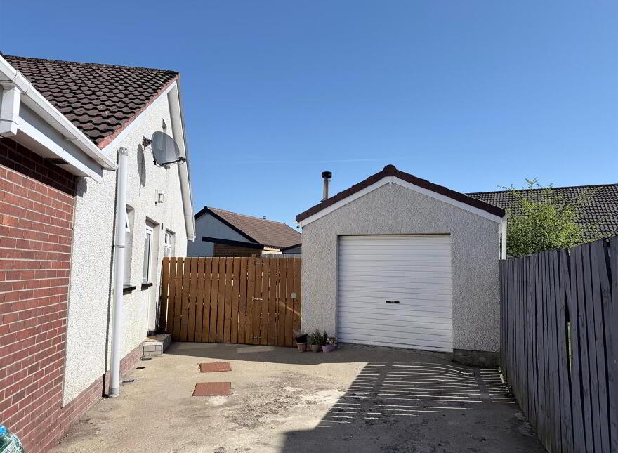 98 Duncastle Park, Newbuildings, L'Derry, BT47 2QL