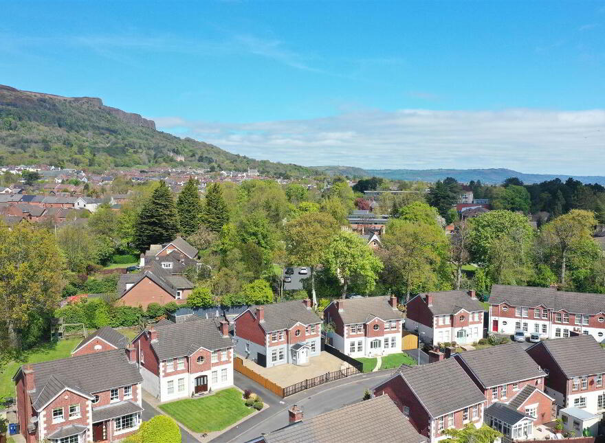 5 Firmount, Belfast, BT15 4HZ