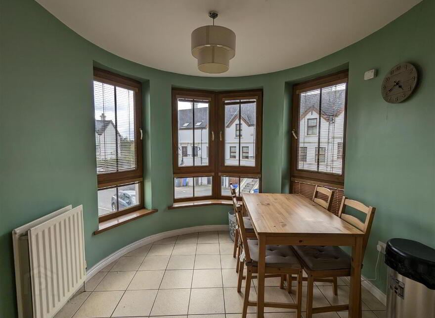 28 Brooklands Grove, Newcastle, BT33 0GJ