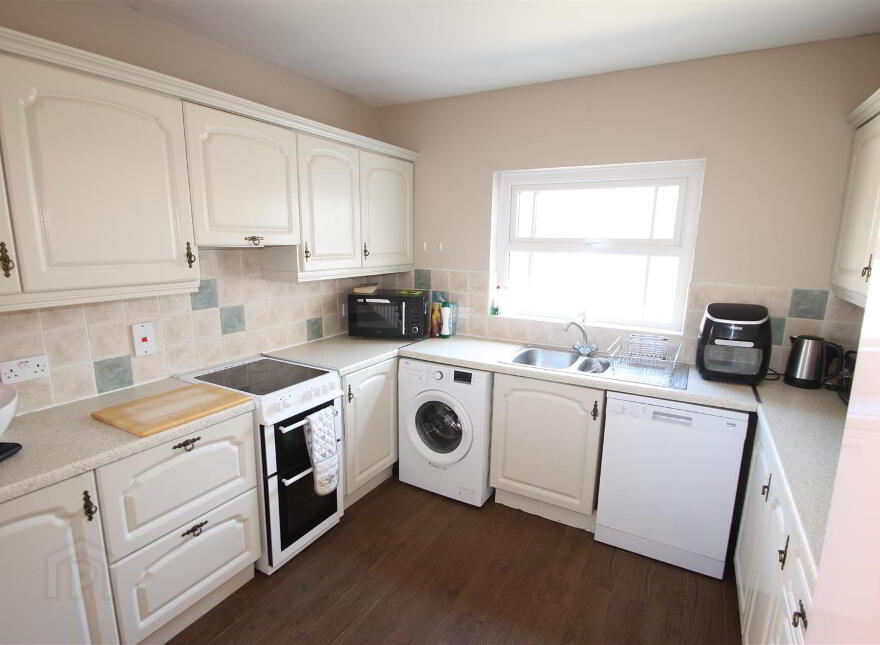 28 Killyleagh Road, Crossgar, Downpatrick, BT30 9LA