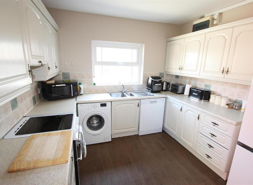 28 Killyleagh Road, Crossgar, Downpatrick, BT30 9LA