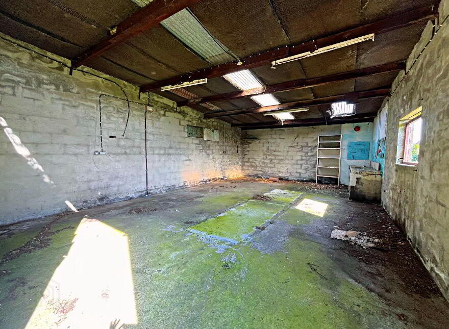 Briska, Lemybrien, Mahon Bridge, X42T678