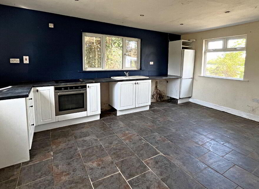 Briska, Lemybrien, Mahon Bridge, X42T678