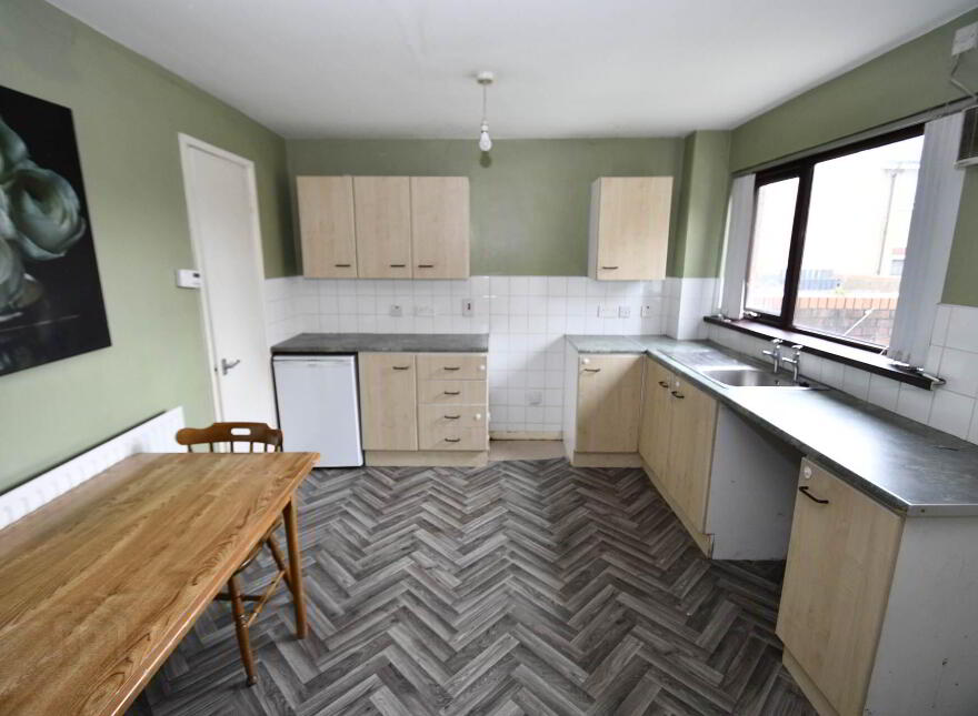 18 Westrock Drive, Whiterock, Belfast, BT12 7QA