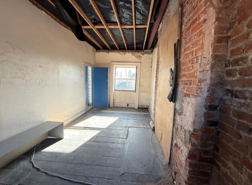 (Lot 3) 32-36 Castle Street, Lisburn, BT27 4XE