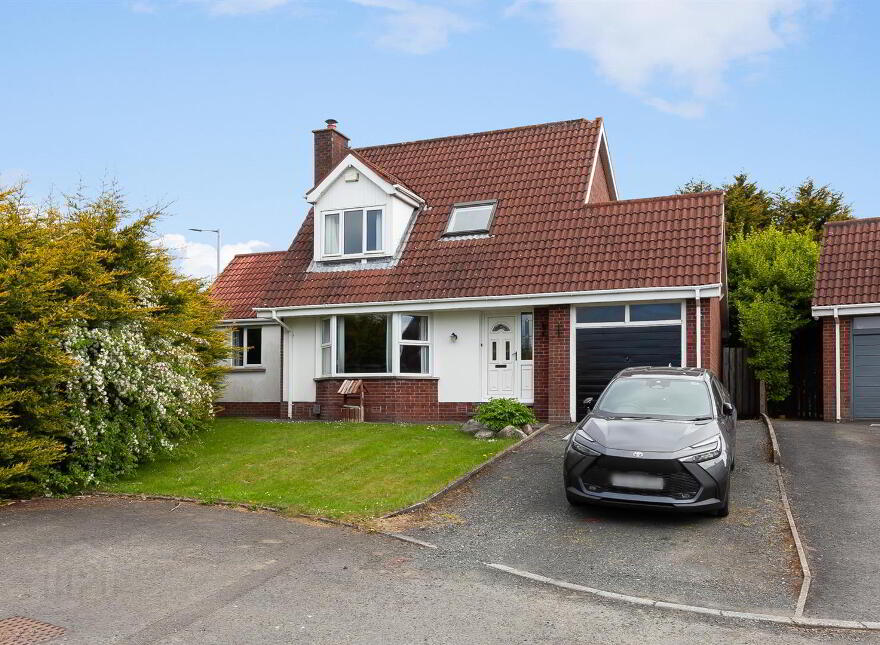 11 Hillview Green, Carrickfergus, BT38 8YX