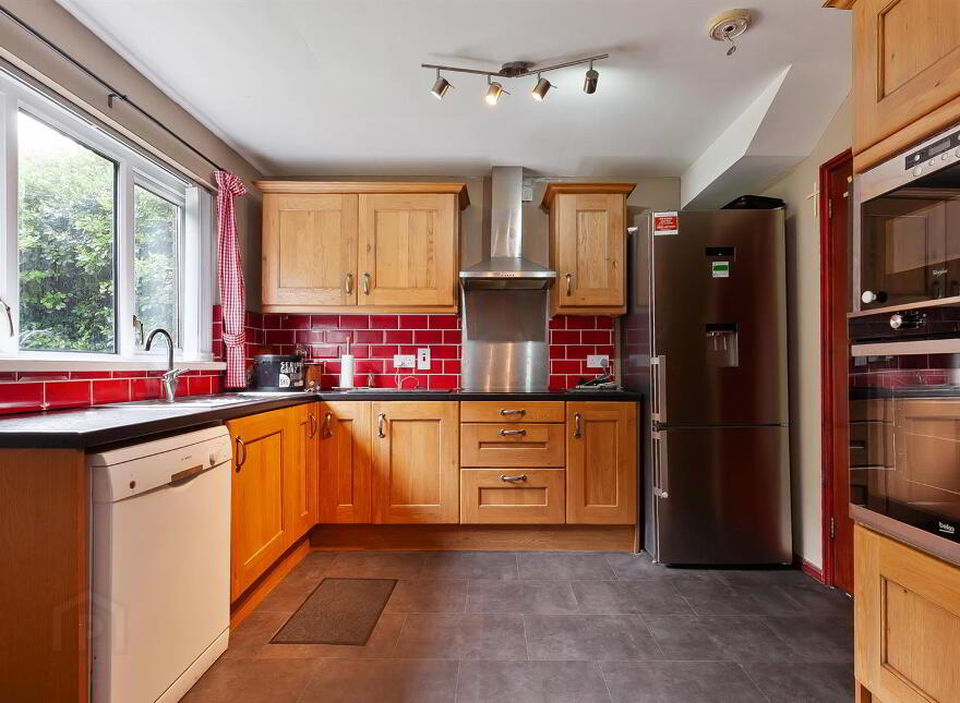 11 Hillview Green, Carrickfergus, BT38 8YX