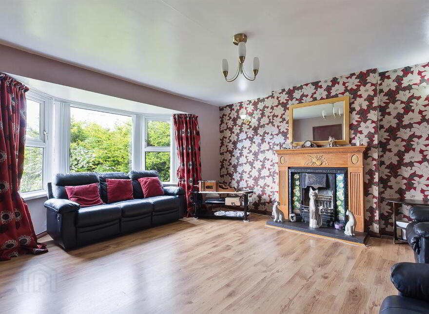 11 Hillview Green, Carrickfergus, BT38 8YX