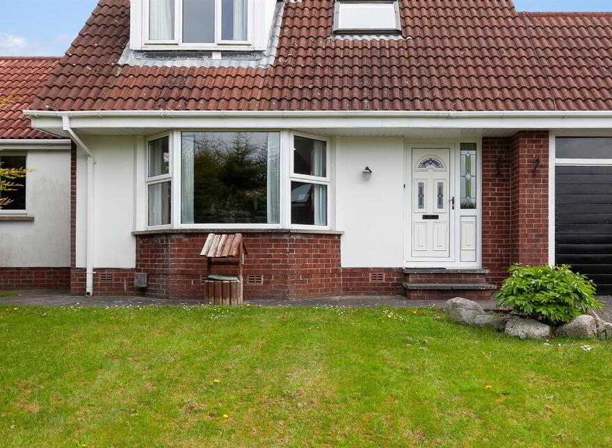 11 Hillview Green, Carrickfergus, BT38 8YX
