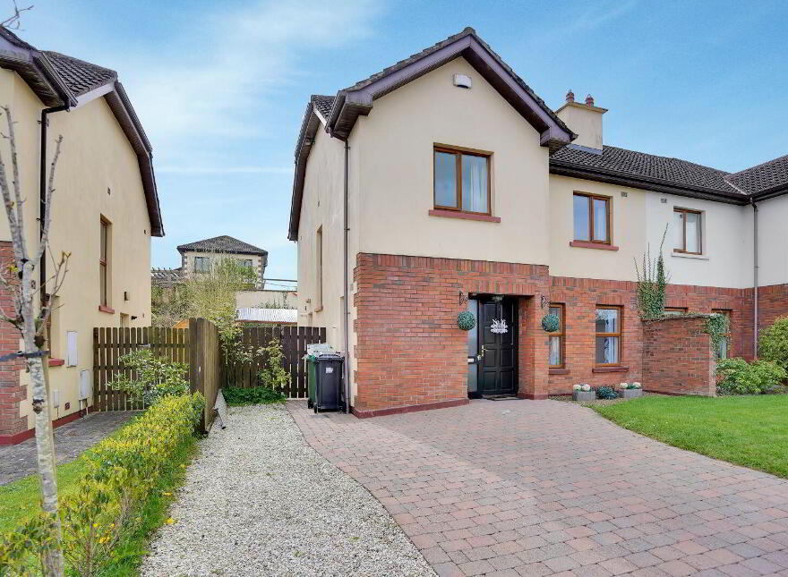 16 Ard Dún, Kells Road, Kingscourt, A82X067