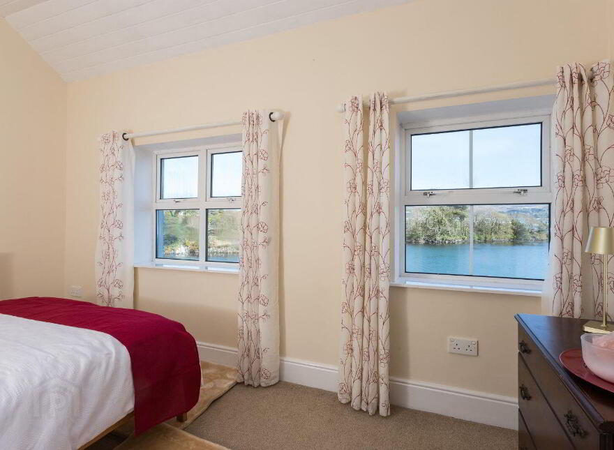 6 Seaview Terrace, Castletownbere, P75AY63