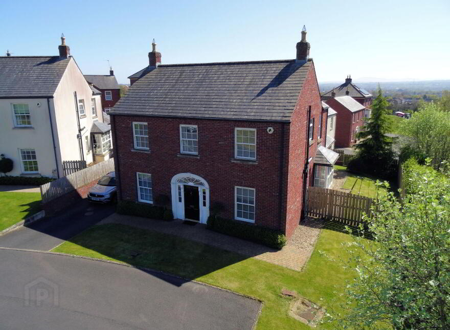 8 Lady Wallace Crescent, Lisburn, BT28 3GP