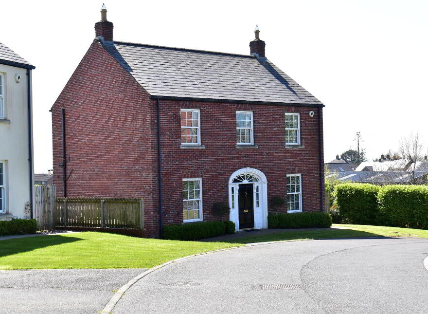 8 Lady Wallace Crescent, Lisburn, BT28 3GP