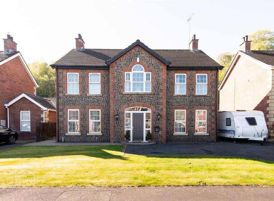 28 Meadow View, Downpatrick, BT30 6LT