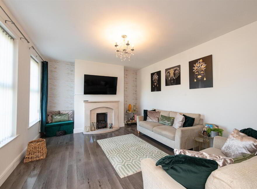 28 Meadow View, Downpatrick, BT30 6LT