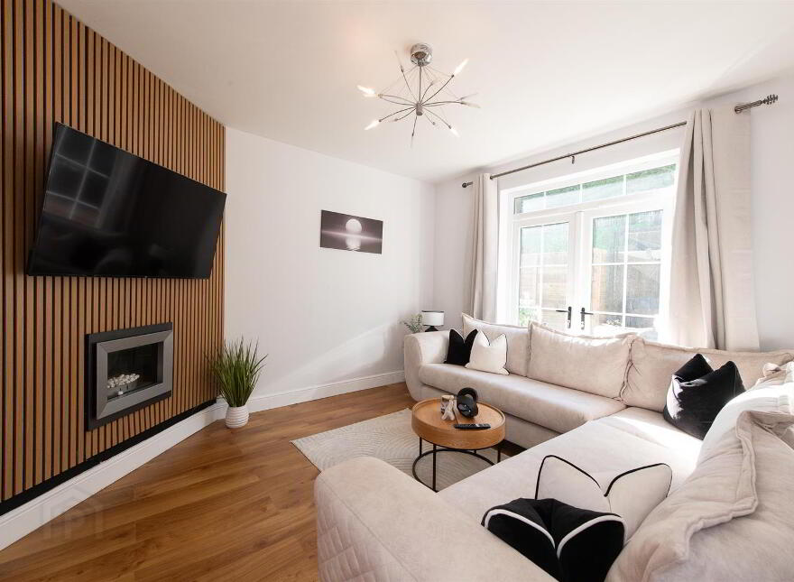 28 Meadow View, Downpatrick, BT30 6LT