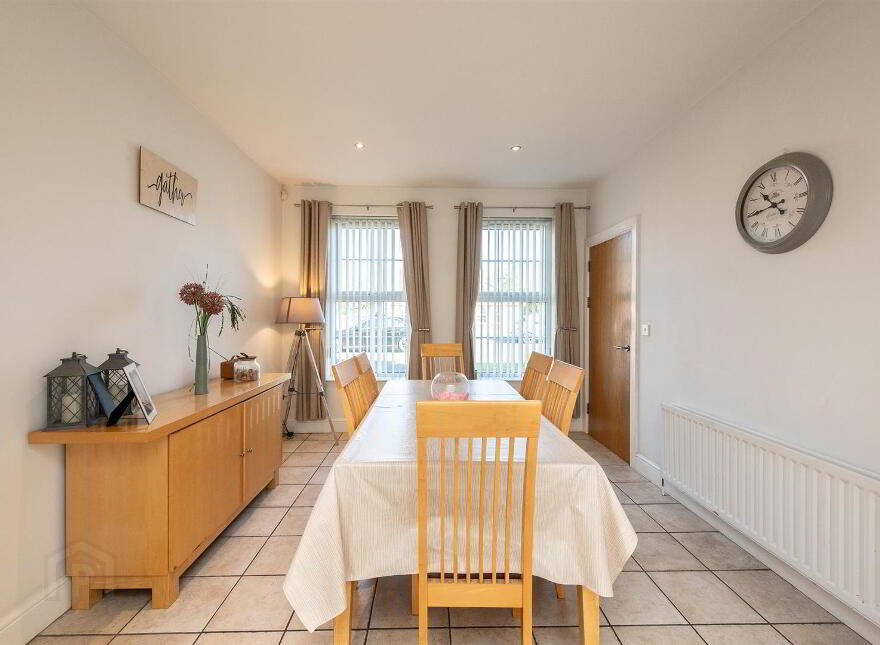 28 Meadow View, Downpatrick, BT30 6LT