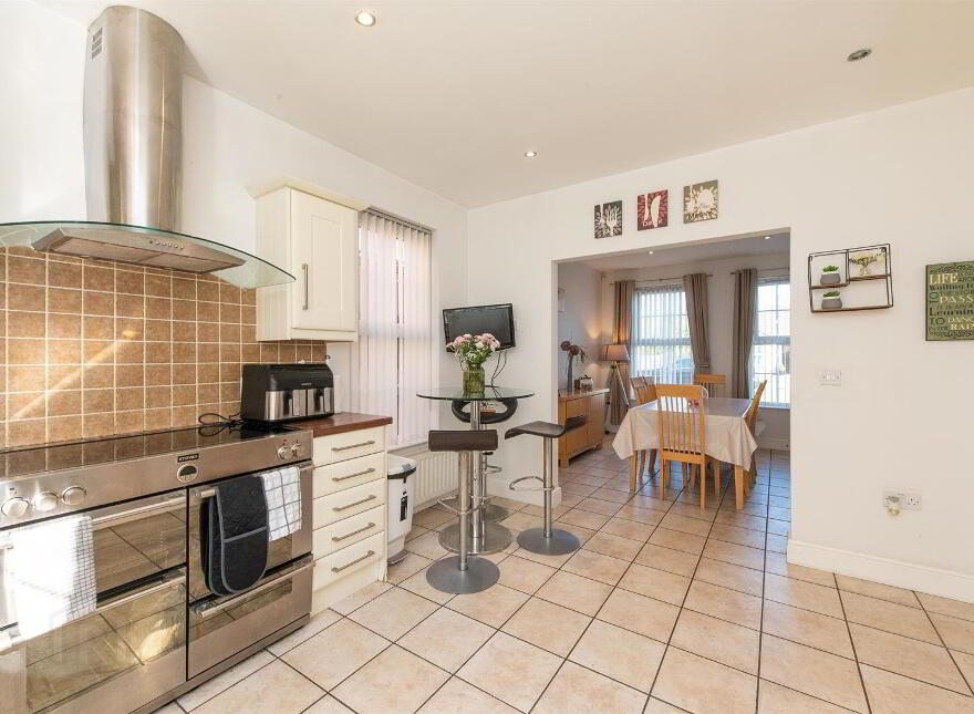28 Meadow View, Downpatrick, BT30 6LT