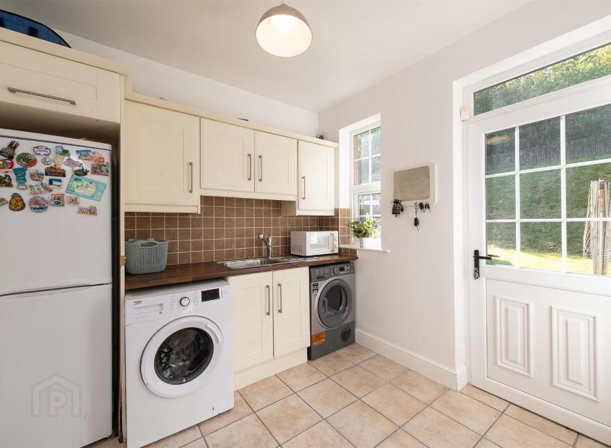 28 Meadow View, Downpatrick, BT30 6LT