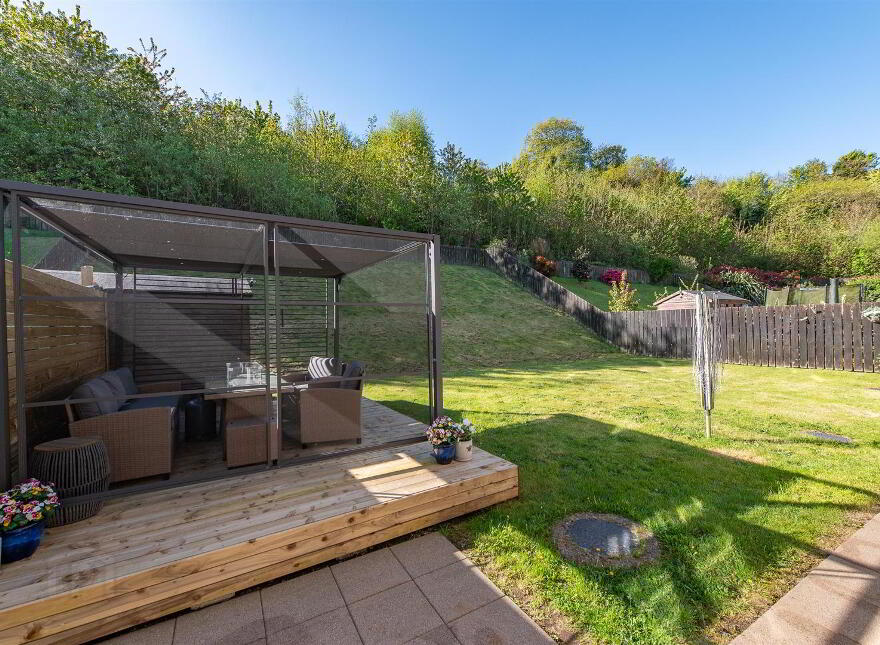 28 Meadow View, Downpatrick, BT30 6LT
