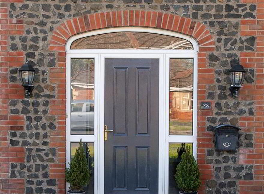 28 Meadow View, Downpatrick, BT30 6LT