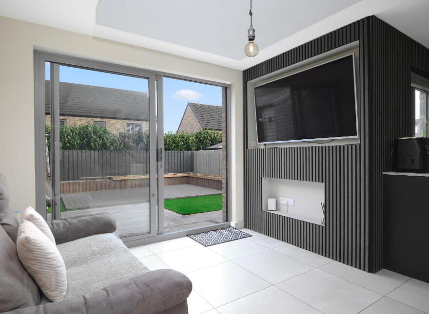 2 Lakeside Close, Coleraine, BT52 2FB